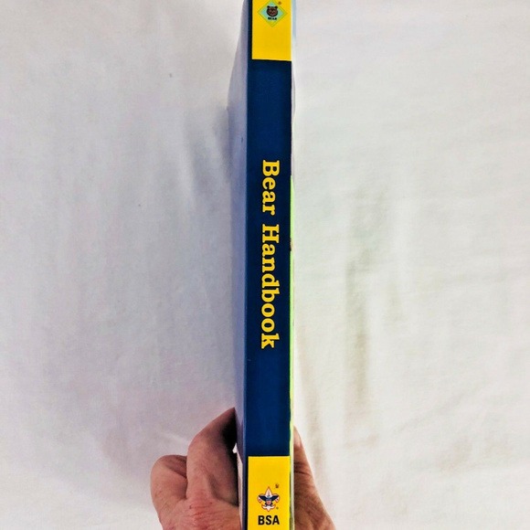 Boy Scouts of America 2005 Cub Scout Handbook - Picture 4 of 6